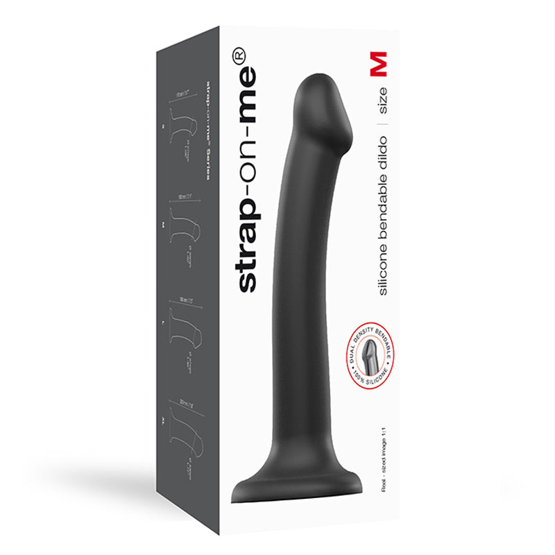 Consolador Strap-On-Me flexible con ventosa de silicona de doble densidad, negro, talla M